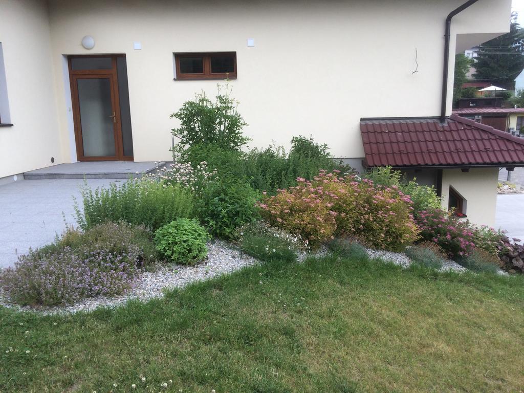 Penzion Emilia Ruzomberok Buitenkant foto