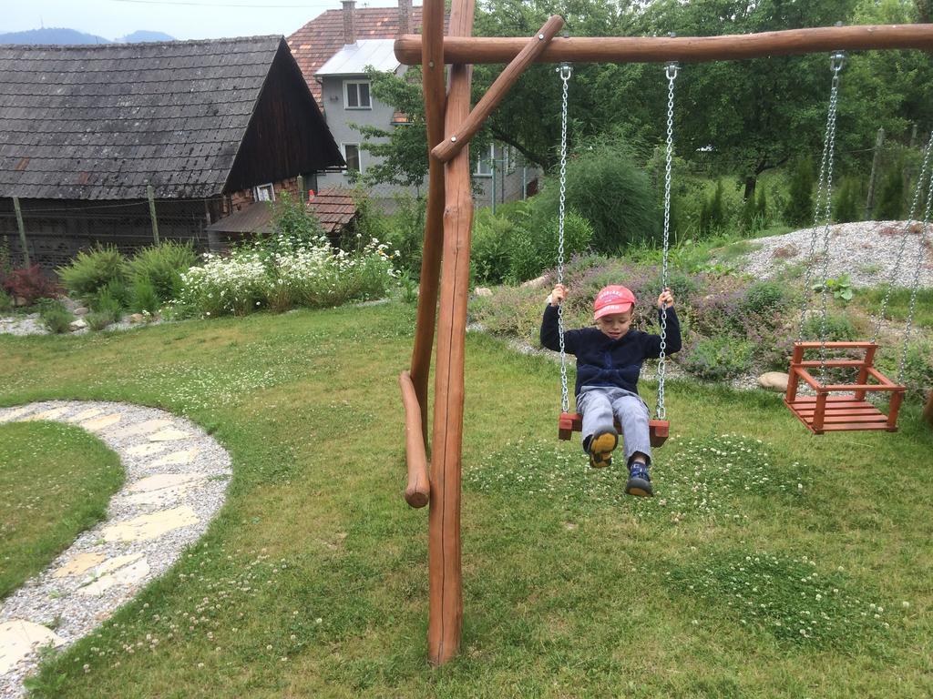 Penzion Emilia Ruzomberok Buitenkant foto