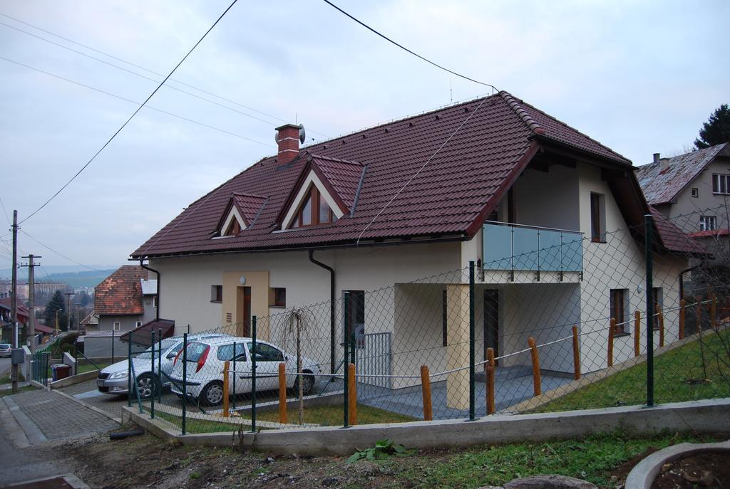 Penzion Emilia Ruzomberok Buitenkant foto