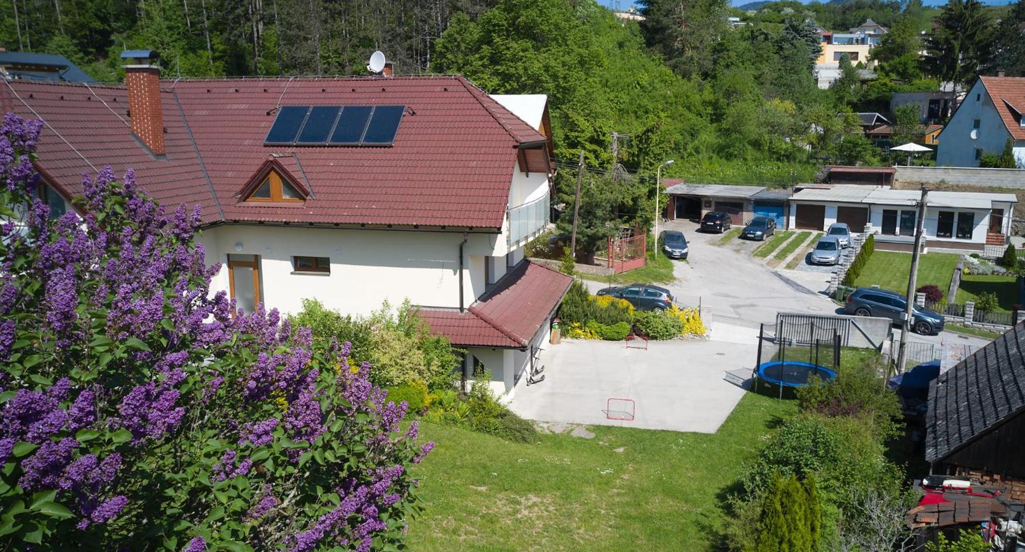 Penzion Emilia Ruzomberok Buitenkant foto